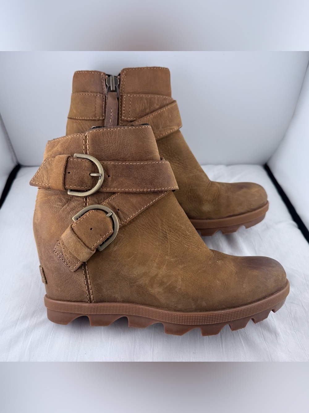 Sorel Women’s Tan Wedge Ankle Boot with Buckle Straps